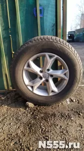Продаю летнюю резину на литых дисках