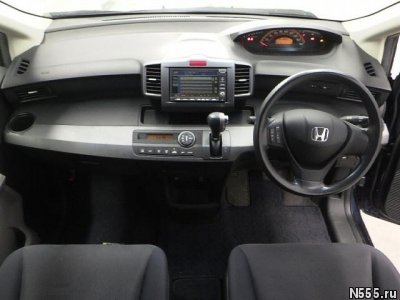 Минивэн 8 мест класса компактвэн Honda Freed кузов GB3 фото 4