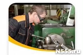 Рабочие вахтой на механический завод