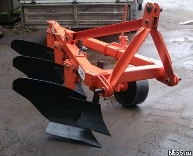 Продаем Плуг ПЛ-35х3 для тракторов.